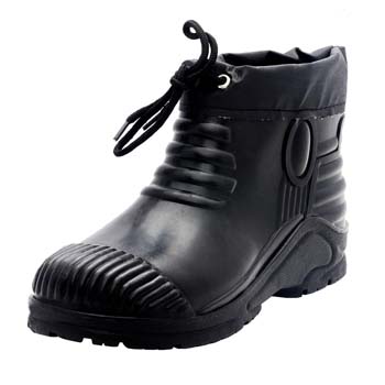 safety shoes for rainy season